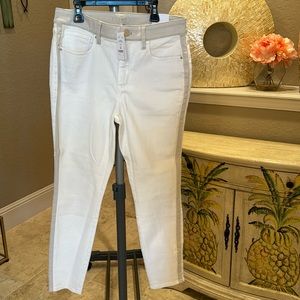 White House Black Market High Rise Skinny Ankle